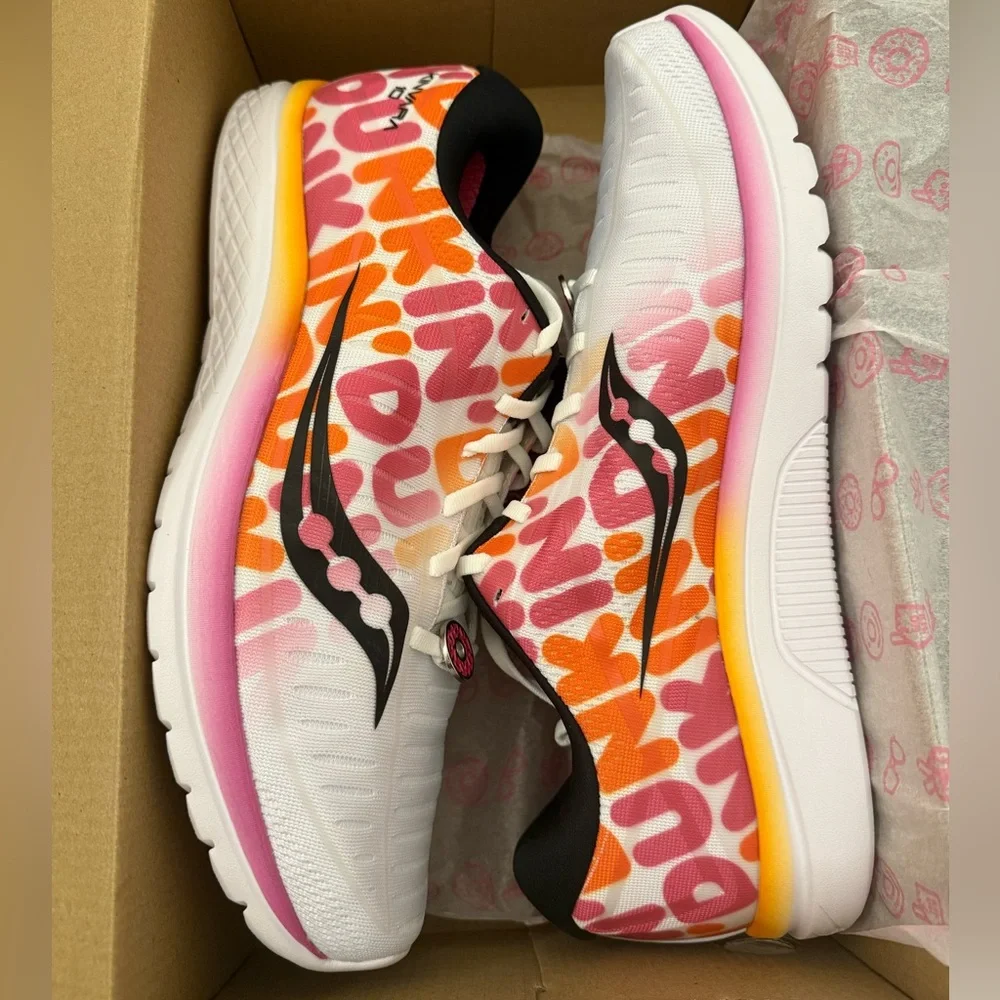 Saucony Dunkin’ Donuts Men’s Kinvara 10 Running Athletic Shoes Size 12.5